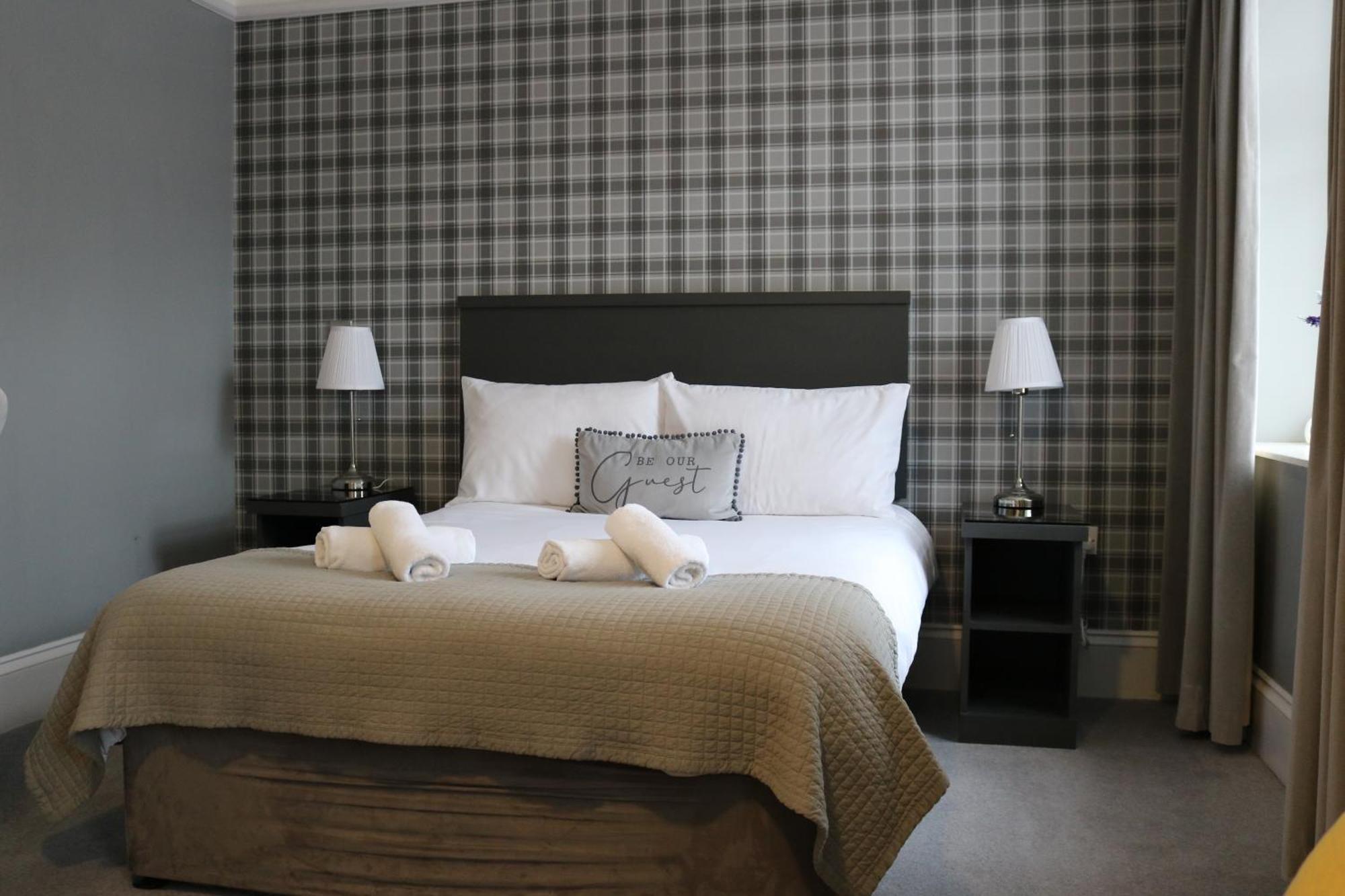 Отель Norfolk Arms Глоссоп Экстерьер фото