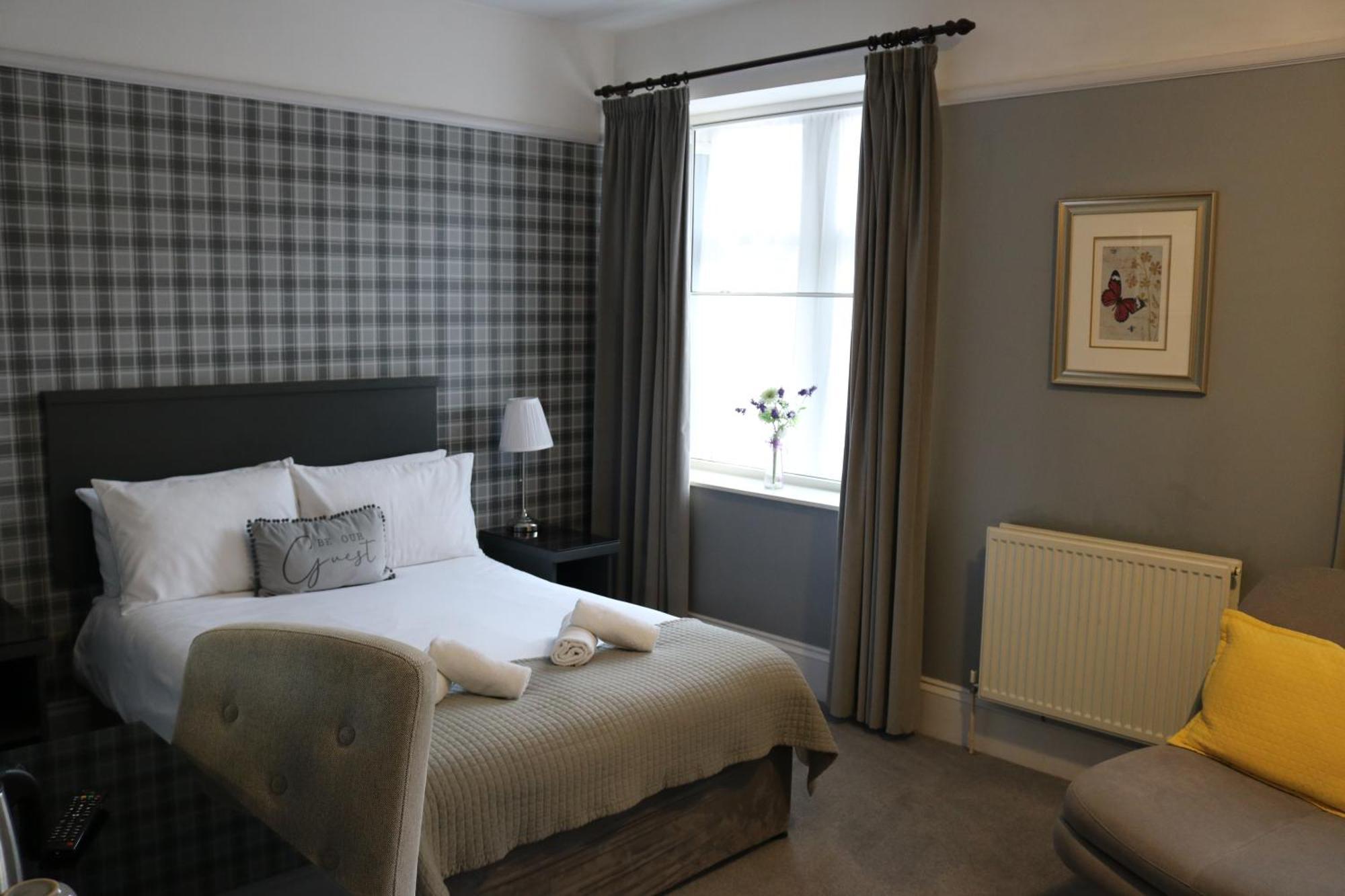 Отель Norfolk Arms Глоссоп Экстерьер фото