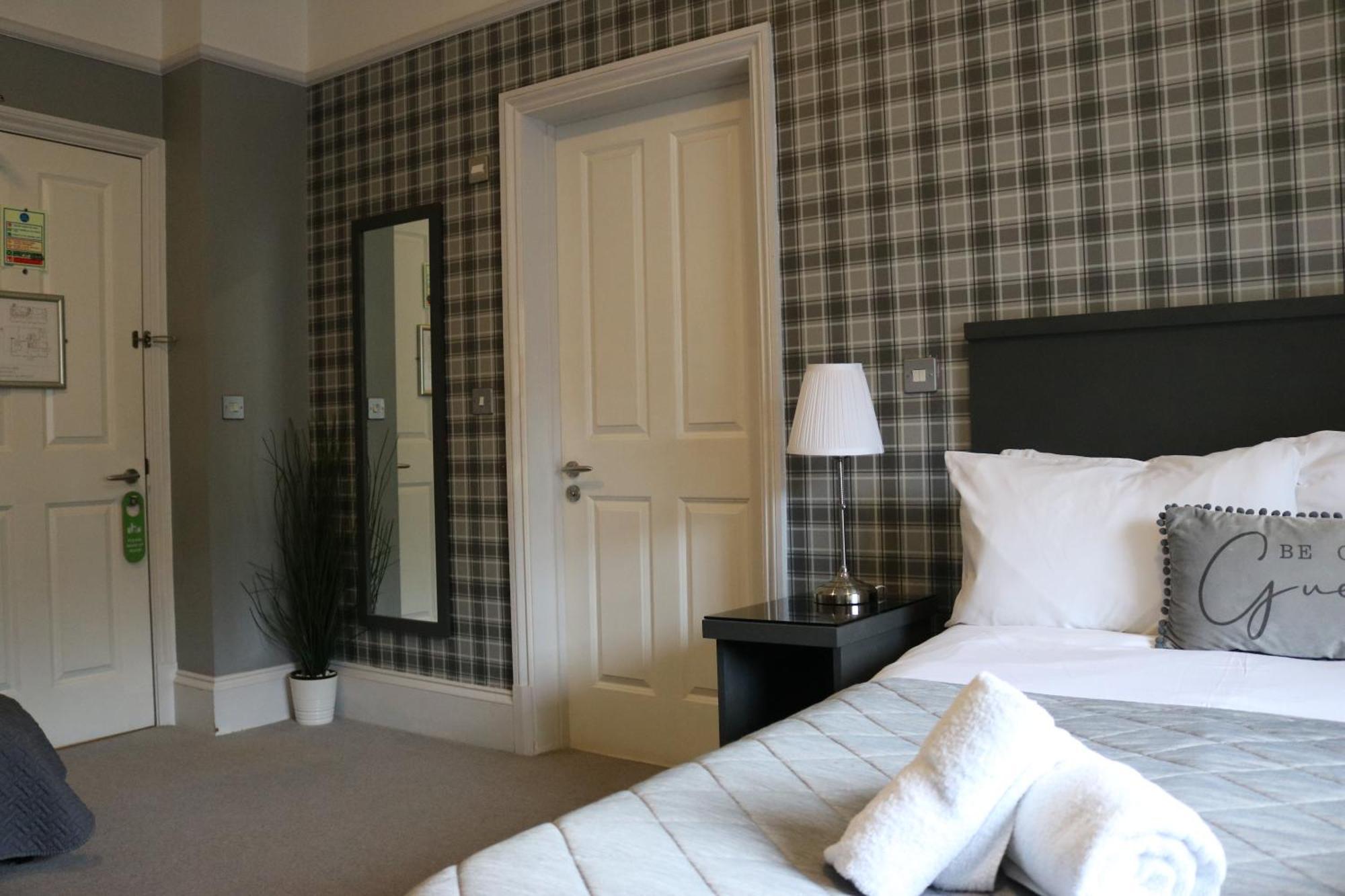 Отель Norfolk Arms Глоссоп Экстерьер фото