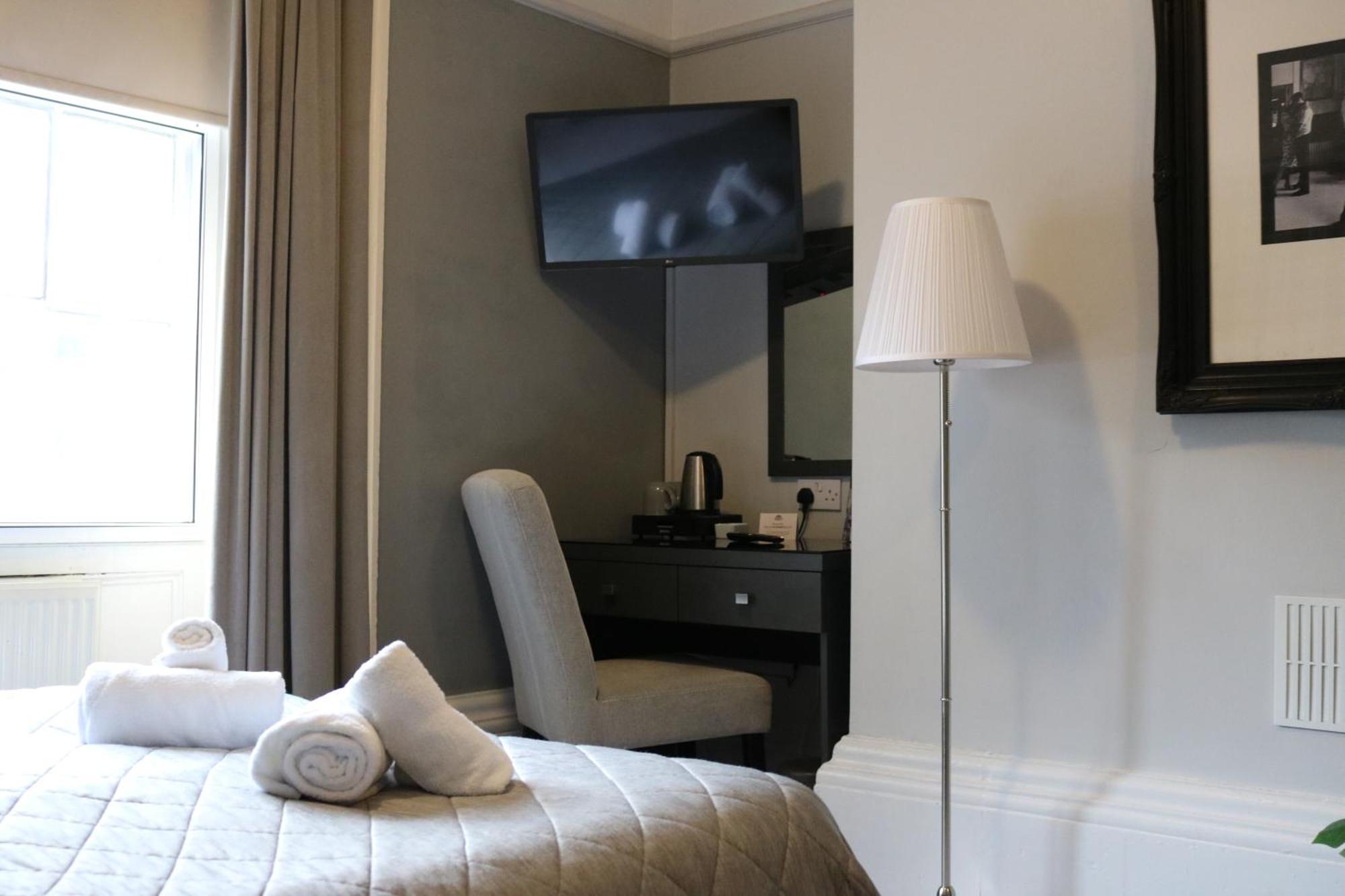 Отель Norfolk Arms Глоссоп Экстерьер фото